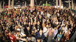 Crowd_FishEyeLens_800